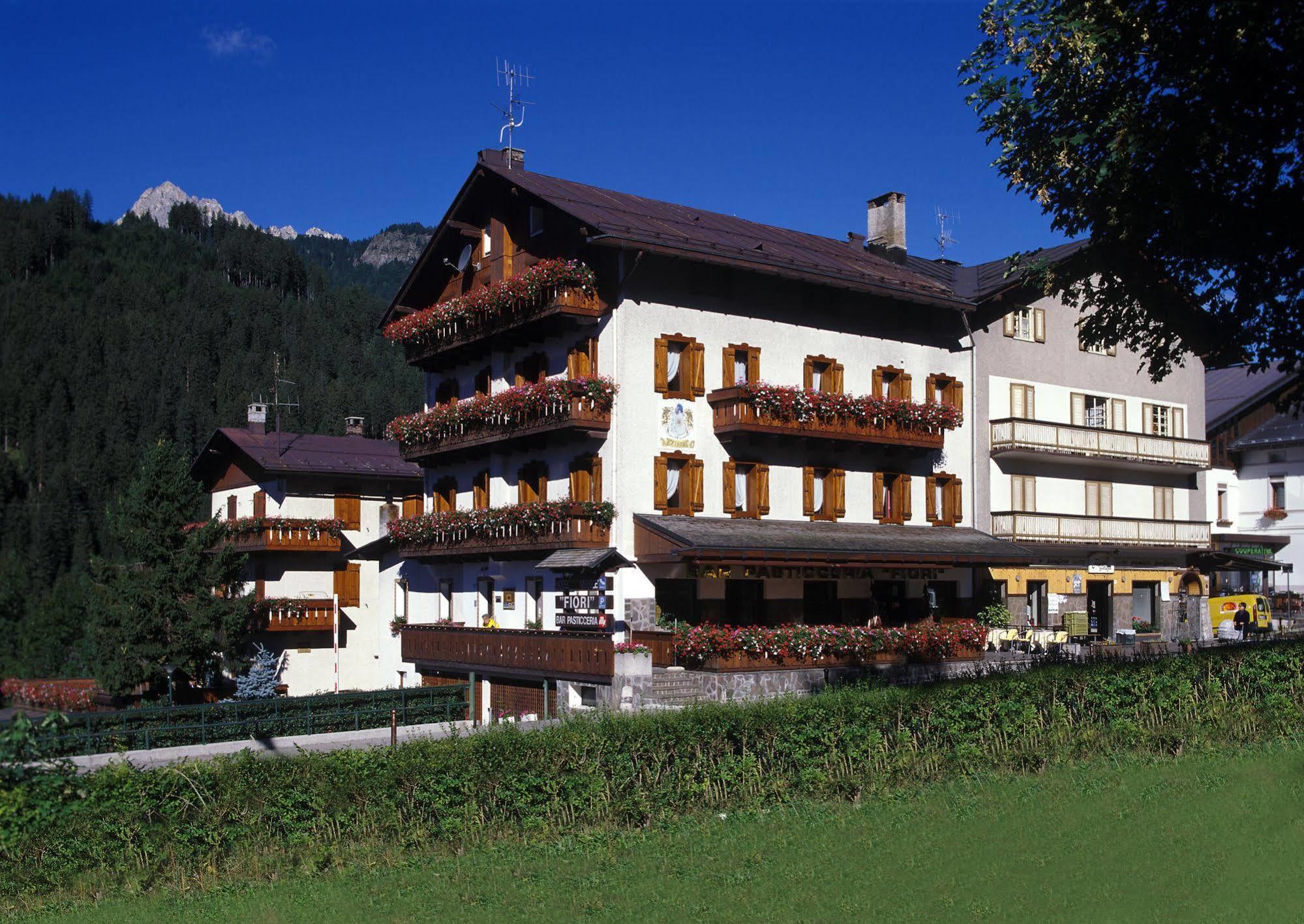 Fiori Dolomites Experience Hotel San Vito di Cadore Exterior photo